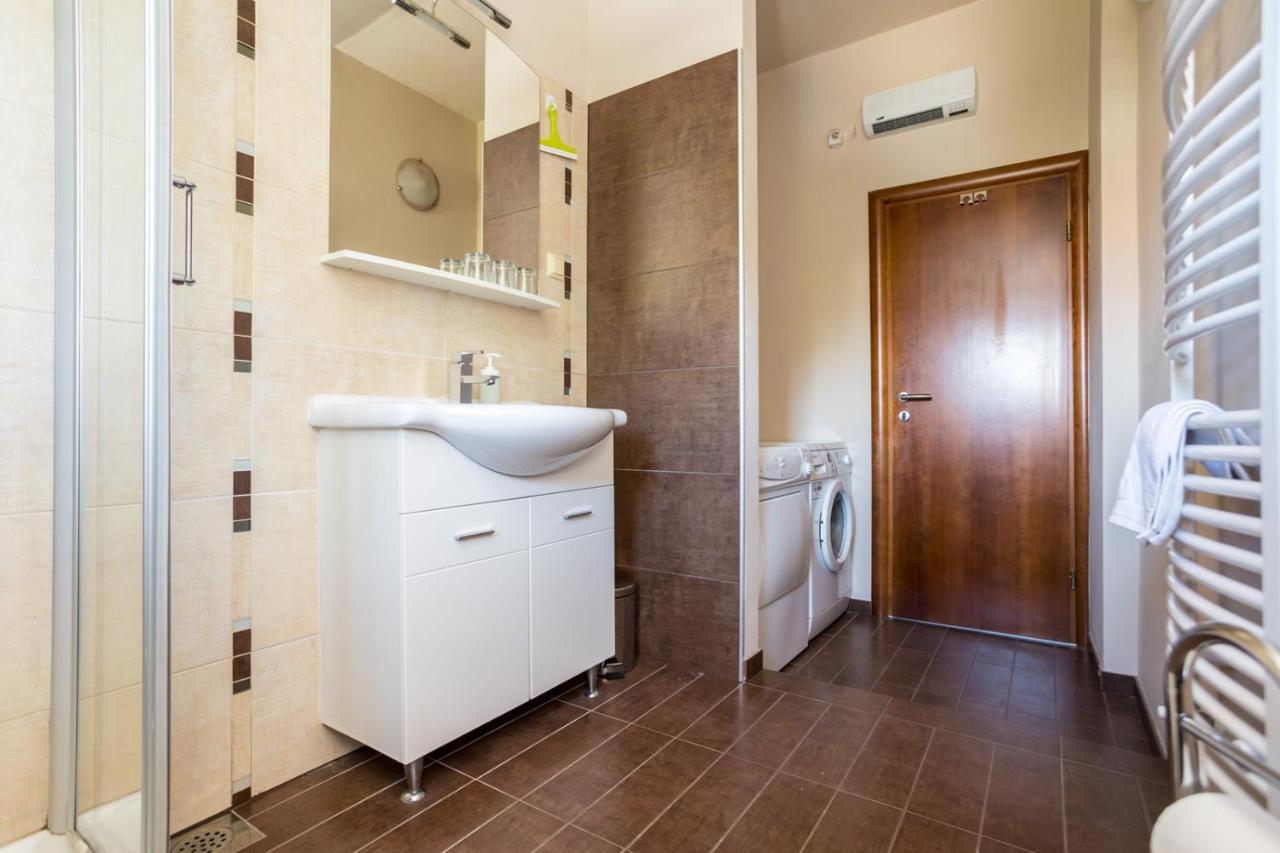 Apartmani Beba Omisalj Exterior photo